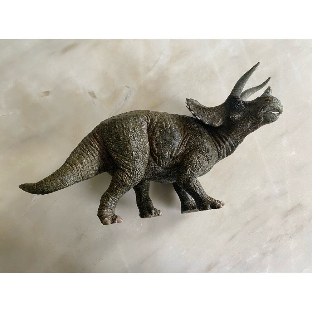 2006 Papo Triceratops Jurassic Park Prehistoric Dinosaur Discontinued Retired